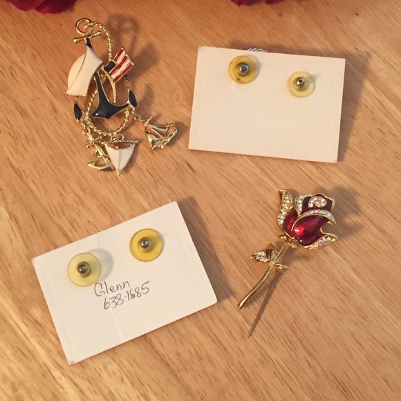 Vintage 80s pins and earrings - Picture 2 of 2